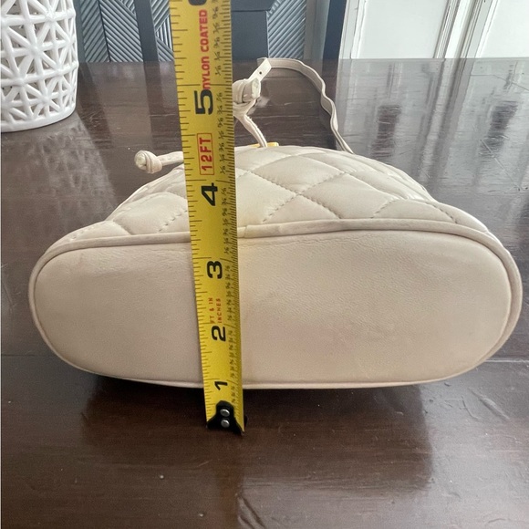 JUDITH LEIBER AUTHENTIC VINTAGE LEATHER CROSSBODY BAG - Picture 13 of 16